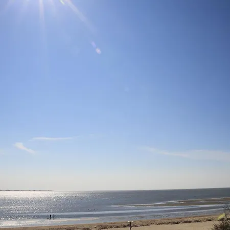 Hues Strandleev 1